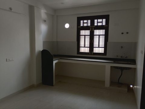 2 BHK in Friends Colony, Lucknow: photo 8 of 19